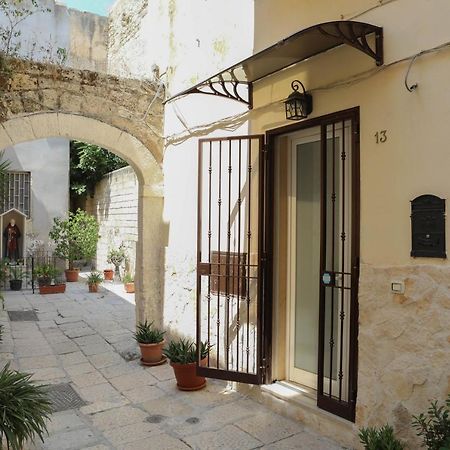 Alla Corte Degli Alberolungo Bari Exterior photo